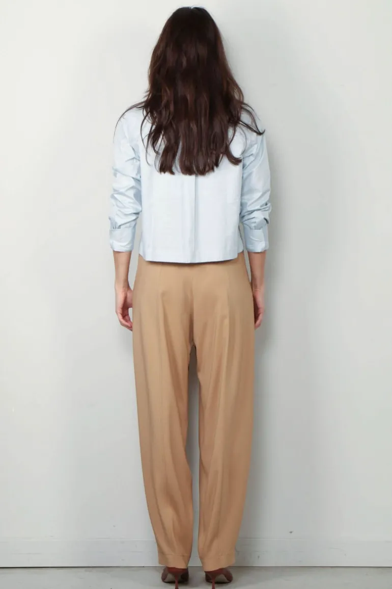 Closed Blouse - Cropped Classic Shirt - Light Sky Blue