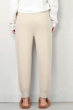 Extreme Cashmere joggingbroek - 56 Yogi - Latte