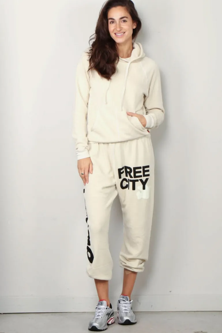 FREE CITY Hoodie - Superyumm shrinken big hoodie - Bones