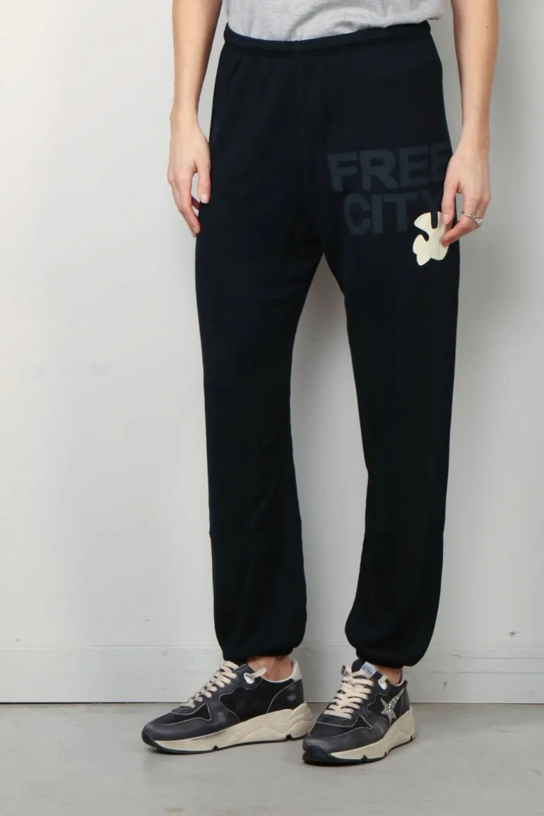 FREE CITY Jogging - Superfluff Lux OG - Deepspace Cream