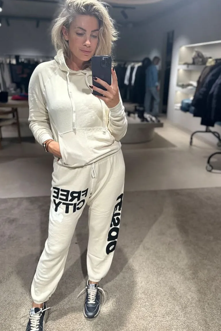 FREE CITY Hoodie - Superyumm shrinken big hoodie - Bones