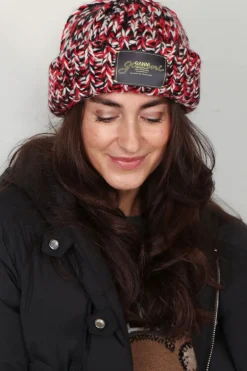 Ganni Muts - Graphic Wool Handknit Beanie - Racing red