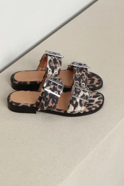 Ganni Sandalen - Feminine Buckle Two Strap Sandal Denim Print - Leopard