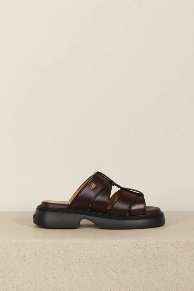 Ganni Sandalen - Everyday Mule sandal patent - Chocolate fondant