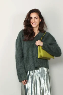 Lisa Yang Trui - Margareta - Olive Brushed