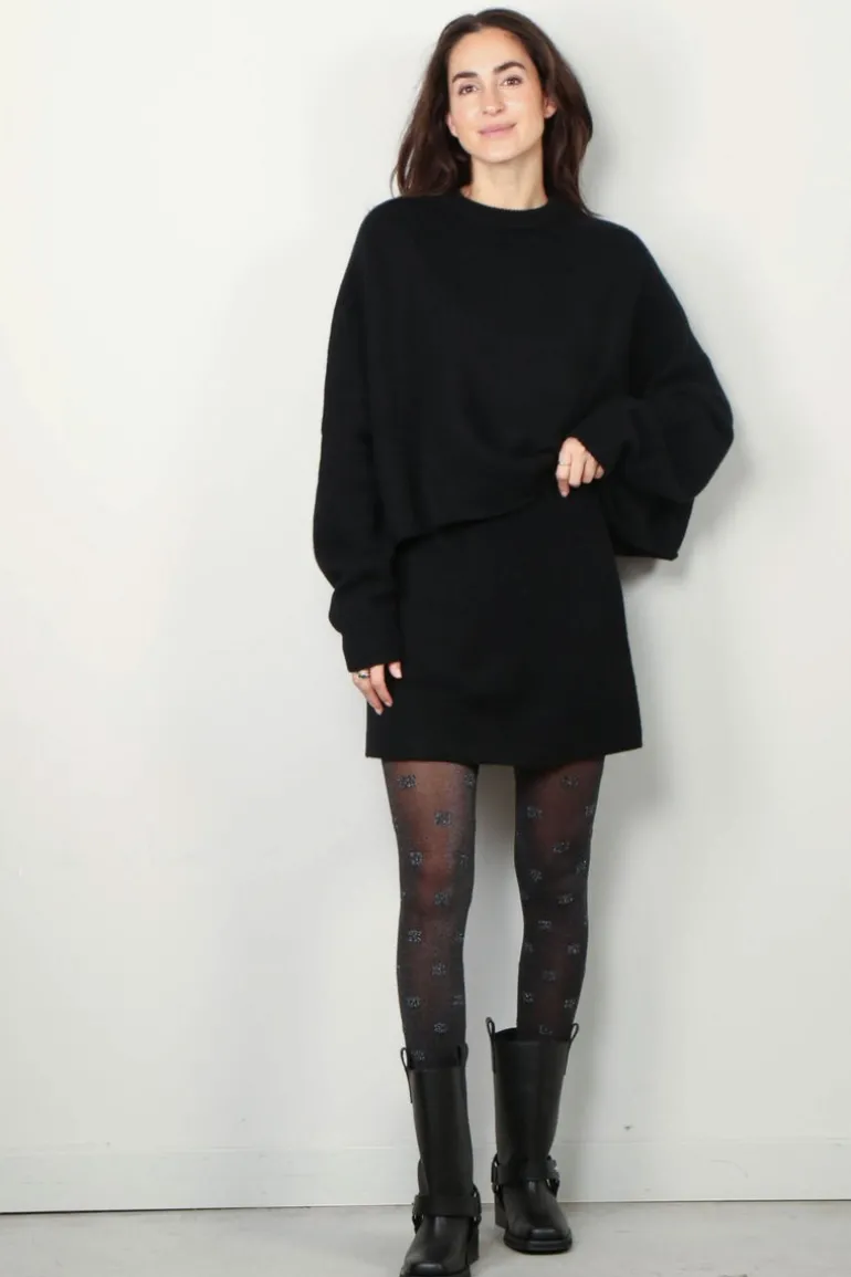 Lisa Yang Trui - Karine - Black