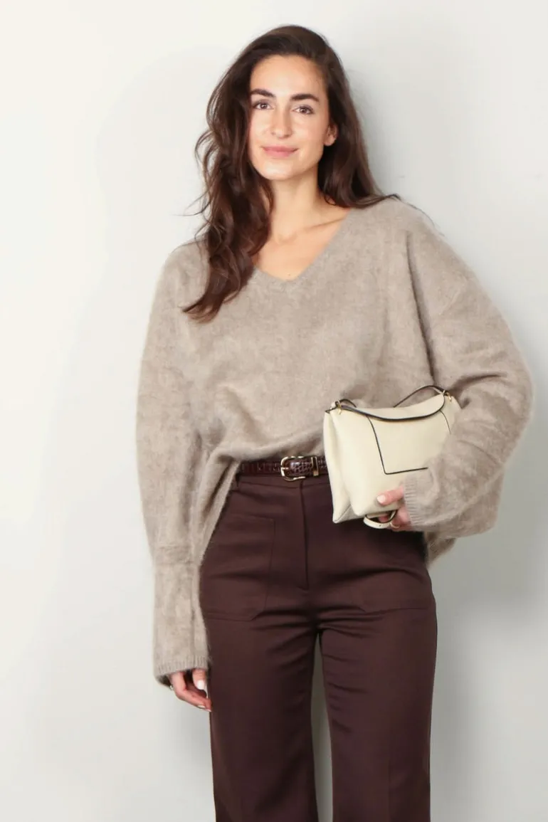 Lisa Yang Trui - Margareta - Mole Brushed