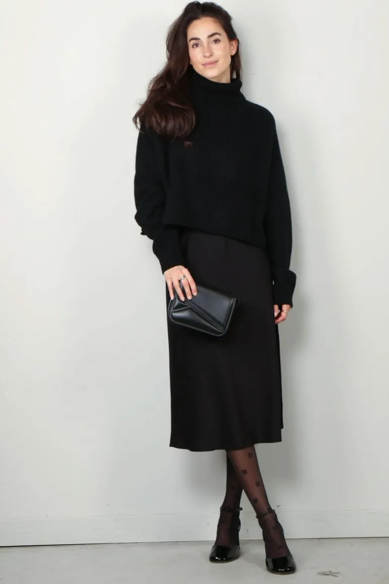 Lisa Yang Trui - Cathie - Black