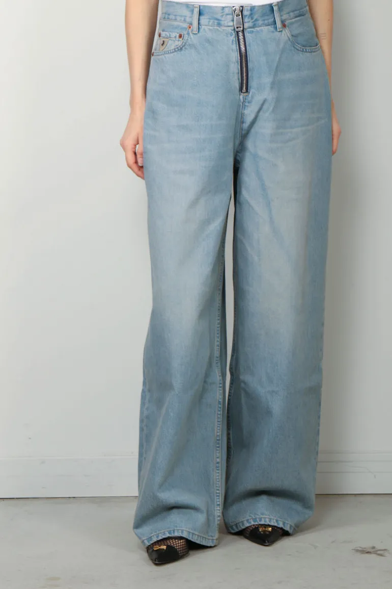 Lois Broek - Akira - Vintage Dirty