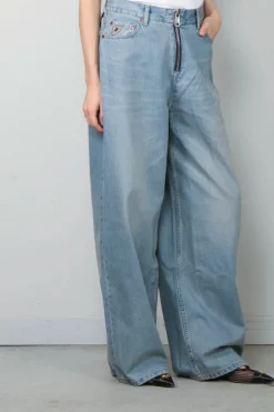 Lois Broek - Akira - Vintage Dirty