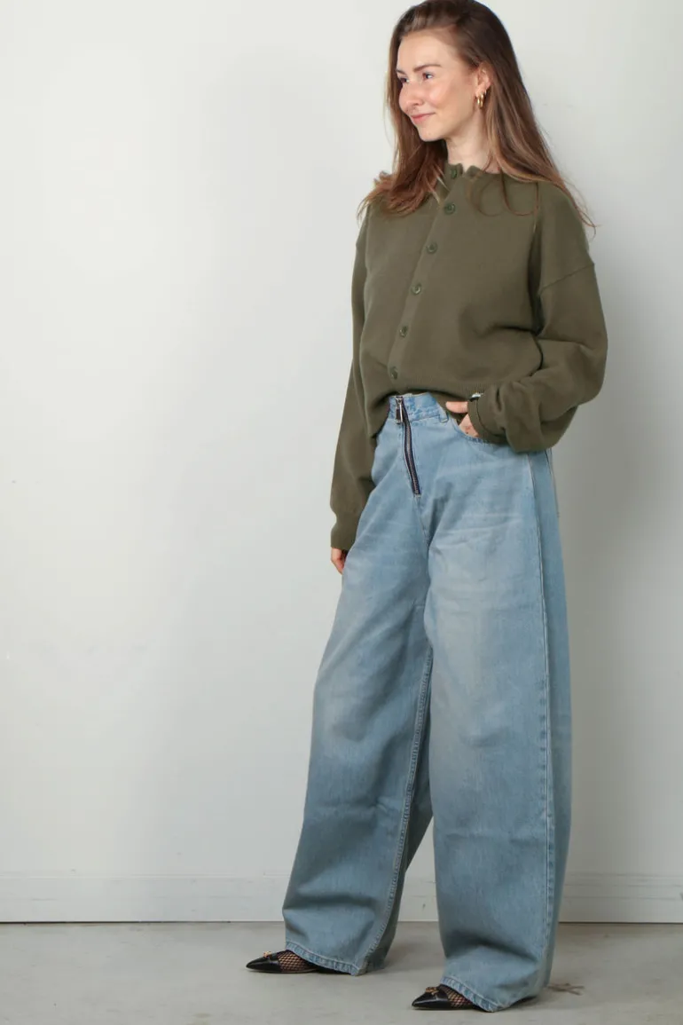 Lois Broek - Akira - Vintage Dirty