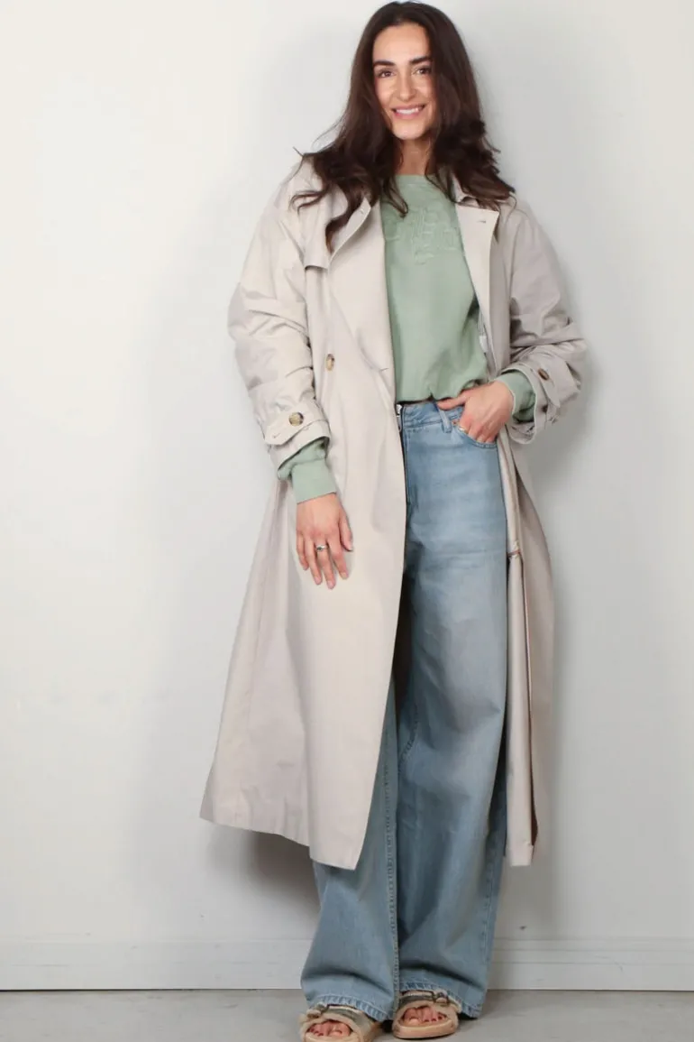Lois Broek - Akira - Vintage Dirty
