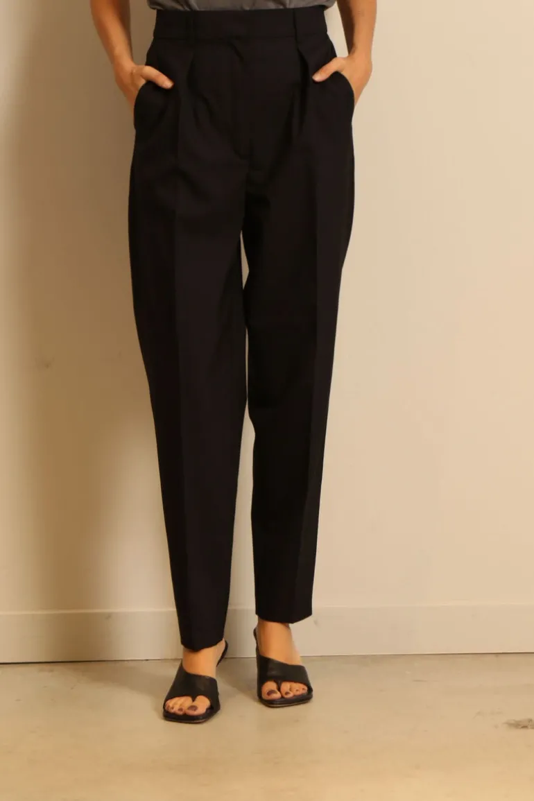 RÓHE broek - Carrot fit single pleat - noir