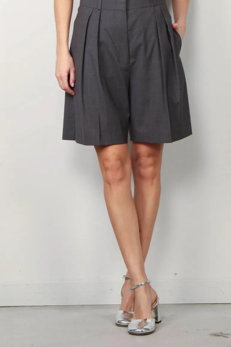 RÓHE Short - Tailored wide leg shorts - Dark grey melange