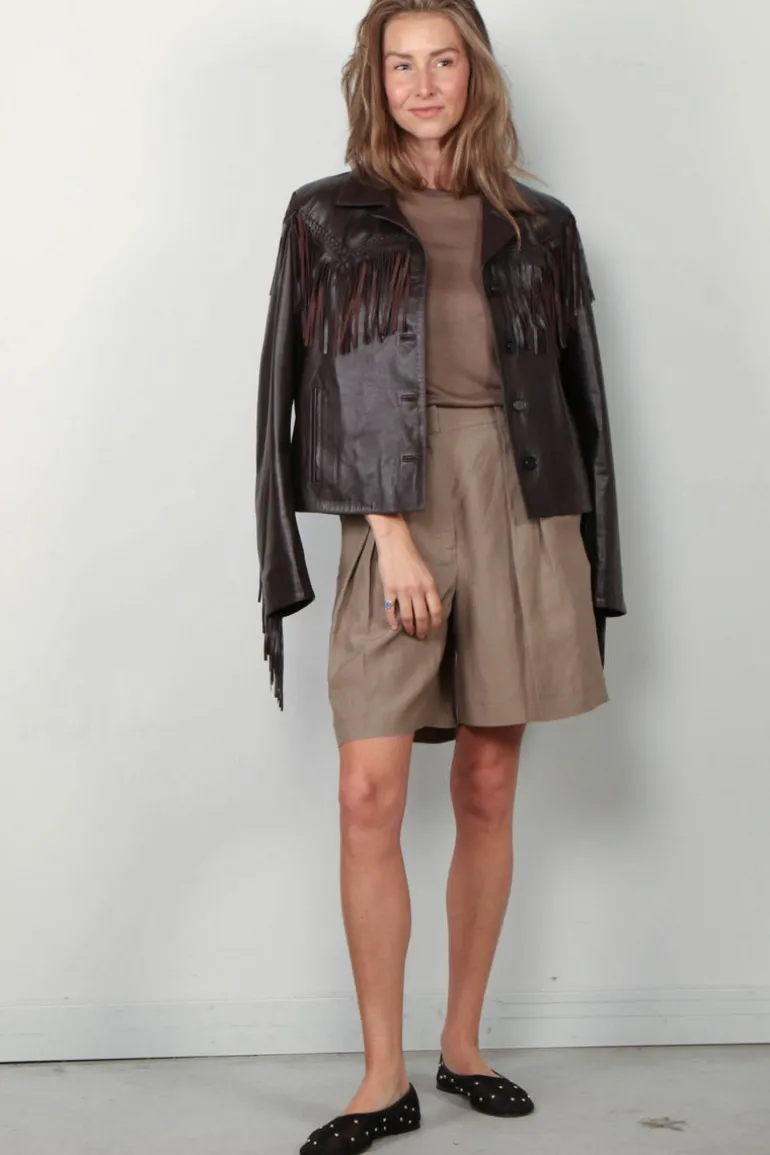 RÓHE Shorts - Relaxed Tailored Shorts - Khaki