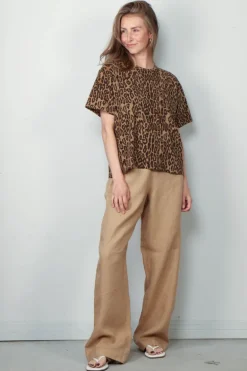 6397 T-shirt - Seamed Perfect Tee - Leopard