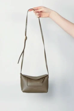 Wandler Tas - Penelope Slouch Mini - Olive crust